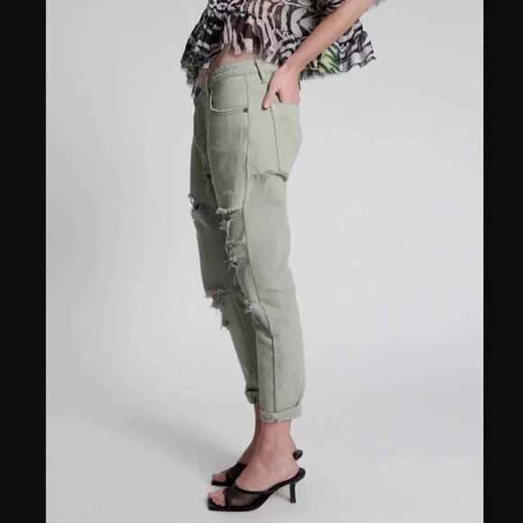 One Teaspoon Messed Up Saints Boyfriend Jean - Picture 2 of 11